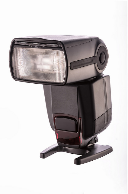 image example of a speedlight flash to teach introductory beginner photography