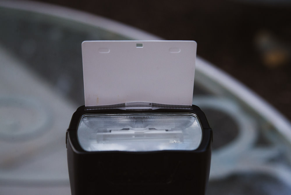 Picture showing the Nikon SB-700 with its bounce card out